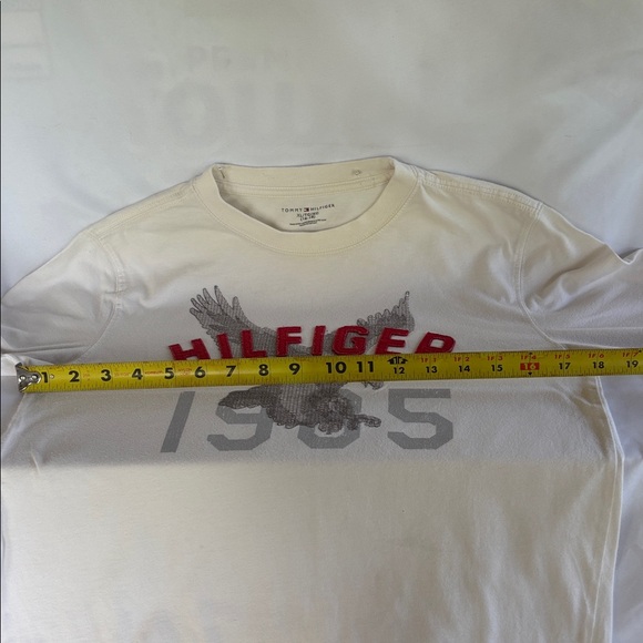 Pre-Loved Tommy Hilfiger Ivory Long Sleeve T-Shirt Size 16-18 - Picture 7 of 9